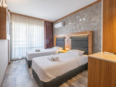 Zimmerbild 28