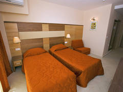 Zimmerbild 24