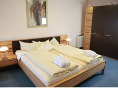 Zimmerbild 13