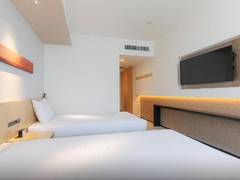 Zimmerbild 8