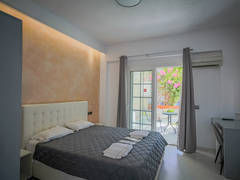 Zimmerbild 16