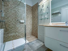 Zimmerbild 46