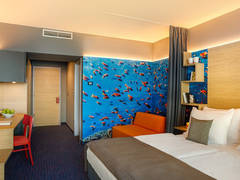 Zimmerbild 44