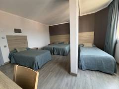 Zimmerbild 77