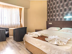 Zimmerbild 6