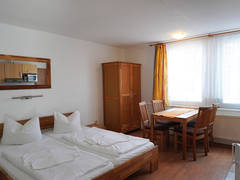 Zimmerbild 15