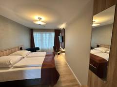 Zimmerbild 7
