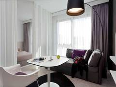Zimmerbild 6