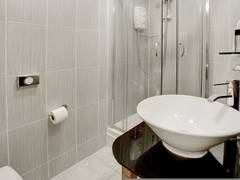 Zimmerbild 6