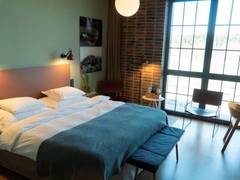 Zimmerbild 8