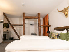 Zimmerbild 8