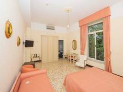 Zimmerbild 4