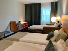 Zimmerbild 5