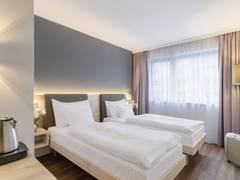 Zimmerbild 15
