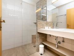 Zimmerbild 6