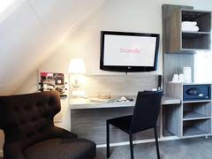 Zimmerbild 4