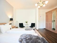 Zimmerbild 12