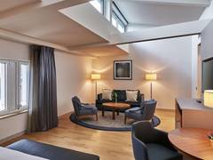 Zimmerbild 8