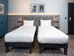 Zimmerbild 4