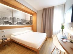 Zimmerbild 4
