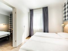 Zimmerbild 8