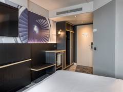 Zimmerbild 6