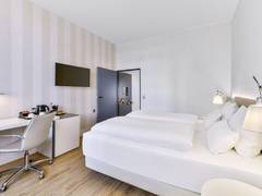 Zimmerbild 8