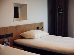 Zimmerbild 8