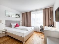 Zimmerbild 6