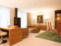Zimmerbild 6