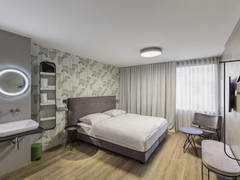 Zimmerbild 32