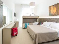 Zimmerbild 8
