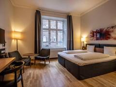 Zimmerbild 9