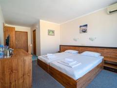 Zimmerbild 8