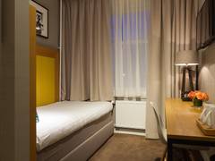 Zimmerbild 6