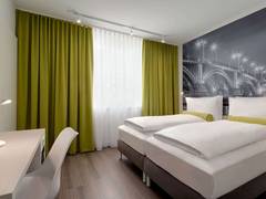 Zimmerbild 8