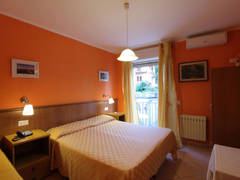 Zimmerbild 6
