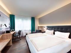 Zimmerbild 8
