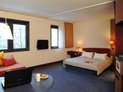 Zimmerbild 6