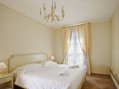 Zimmerbild 6