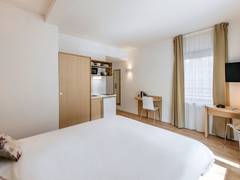 Zimmerbild 9