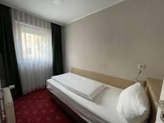 Zimmerbild 8