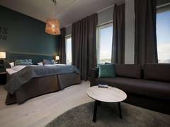 Zimmerbild 8