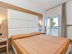 Zimmerbild 5