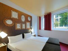 Zimmerbild 32