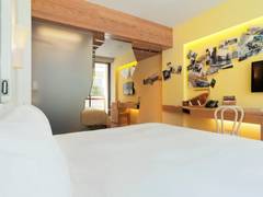 Zimmerbild 8