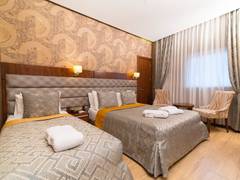 Zimmerbild 23