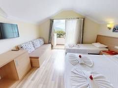Zimmerbild 8