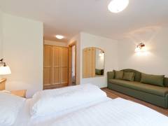Zimmerbild 4