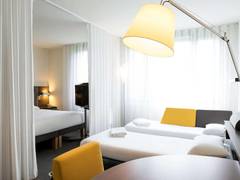 Zimmerbild 6